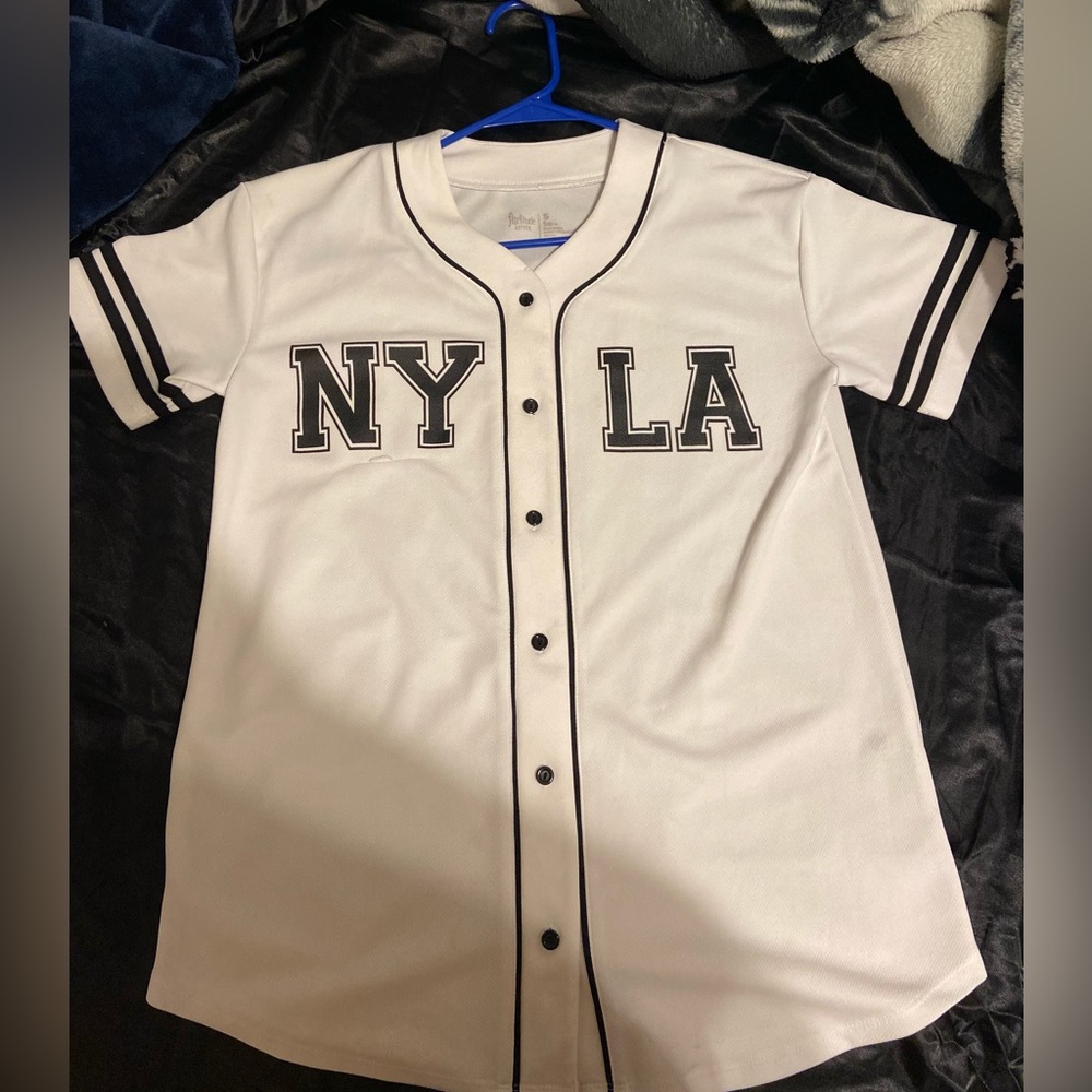 Flirtitude Black and White NY, LA Jersey :)